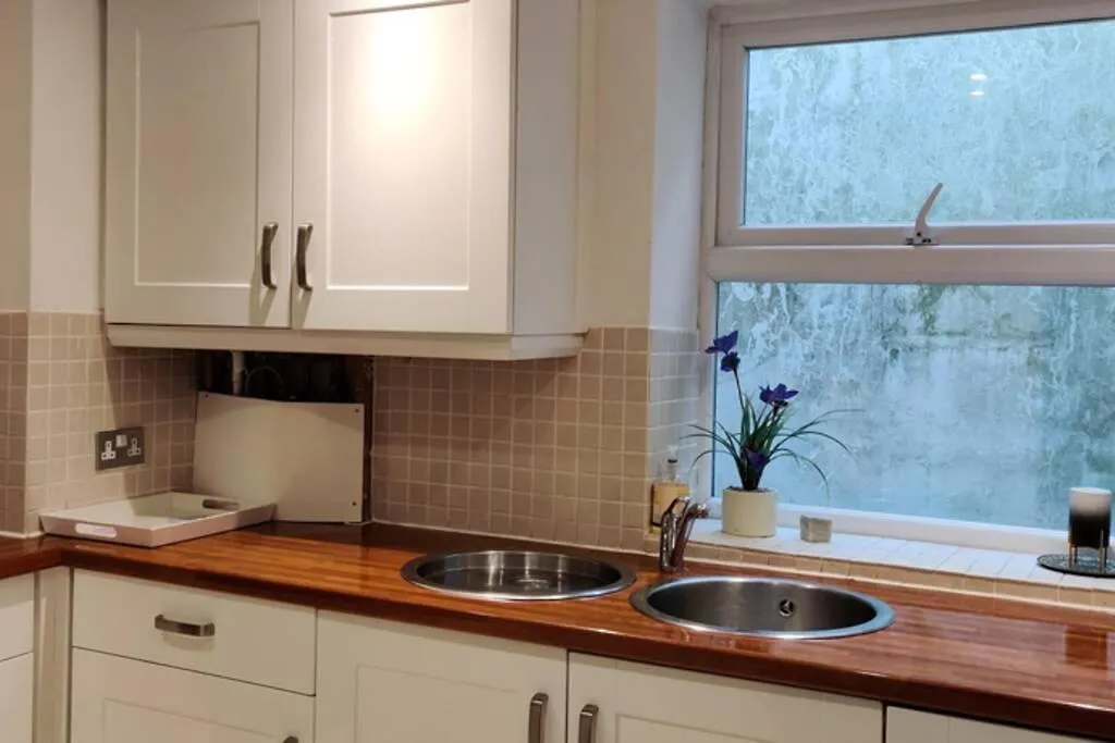 Extremely Well Located Seafront 1 Bedroom Apartment In Hove Regno Unito