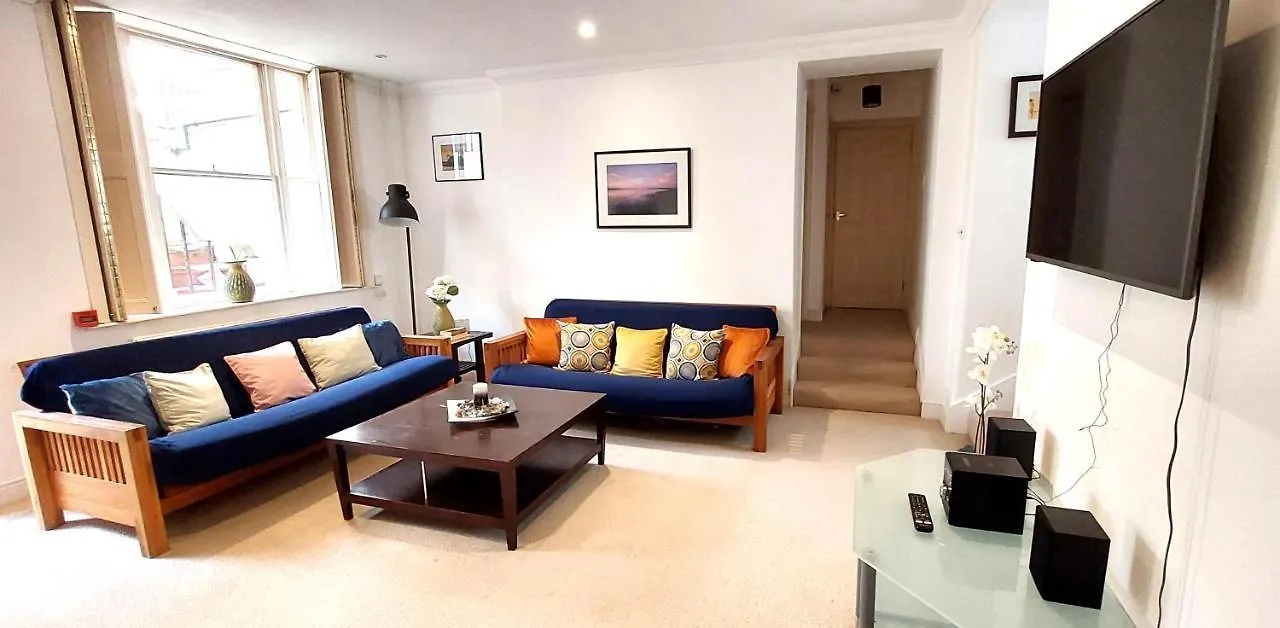 Extremely Well Located Seafront 1 Bedroom Apartment In Brighton location
